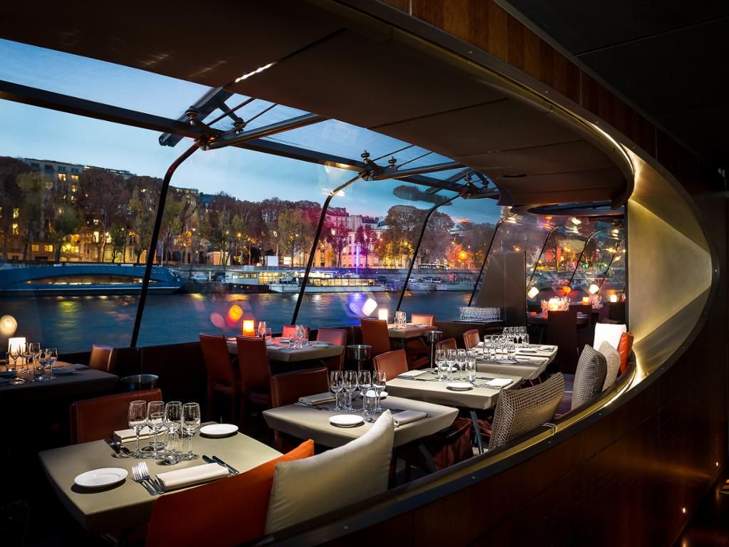 Bateaux Parisiens - Crucero con cena y París iluminado