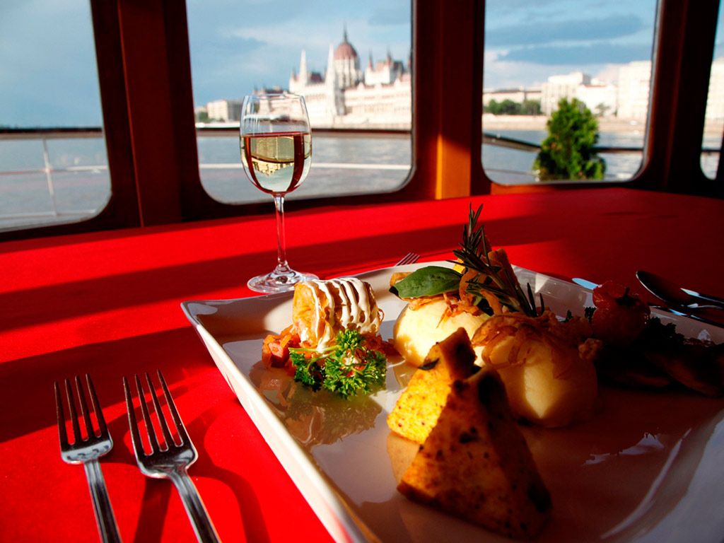 Crucero con brunch por el Danubio