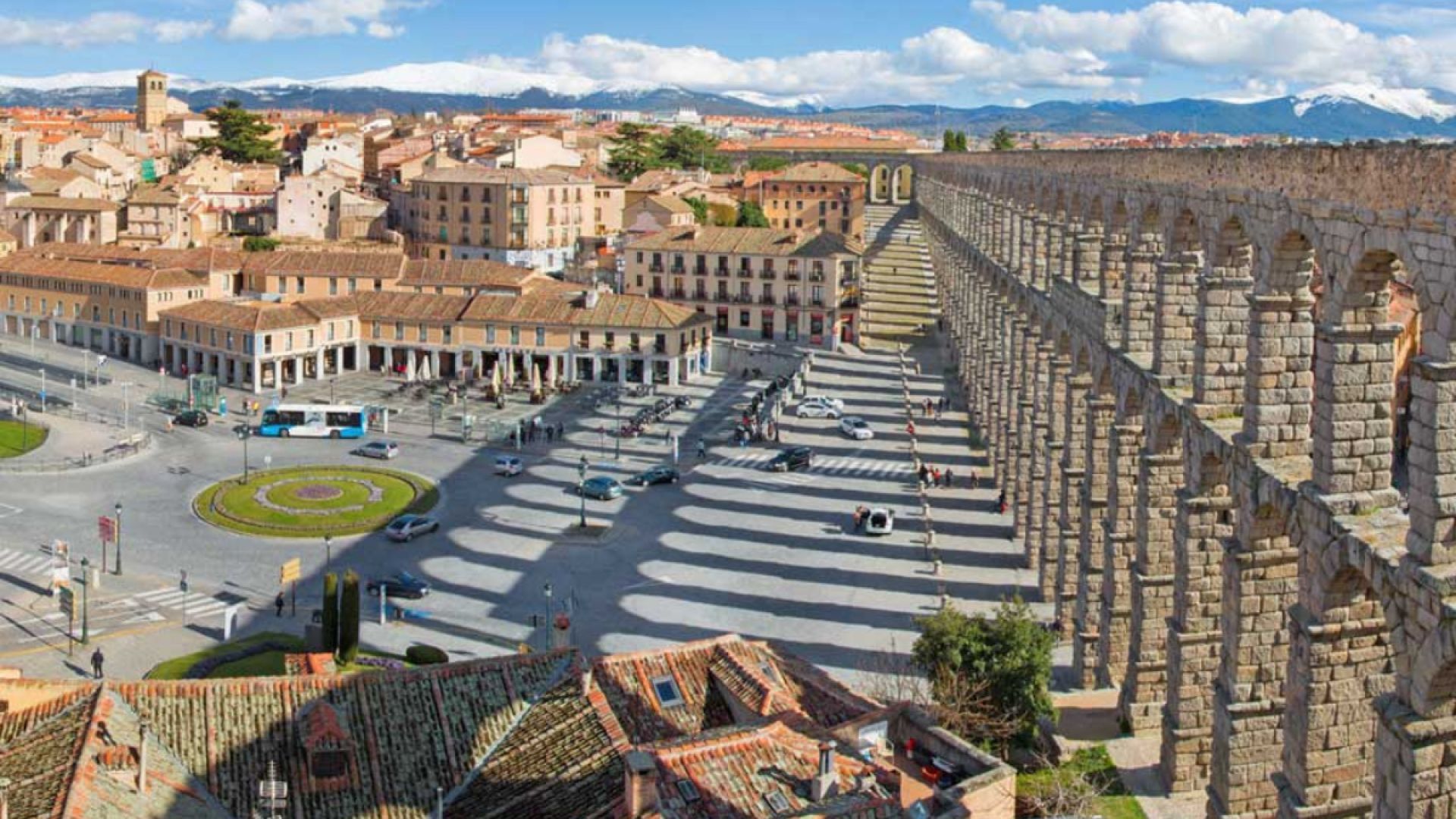 Tour a Toledo y Segovia en español en un dia